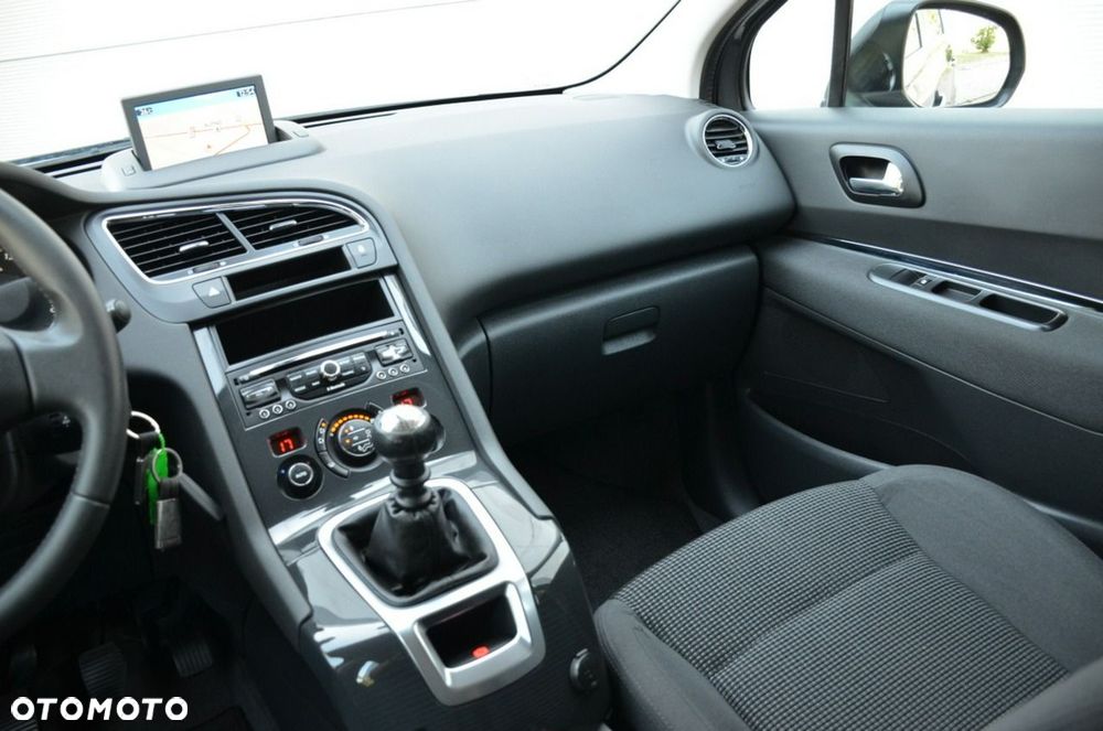 Peugeot 5008 - 32