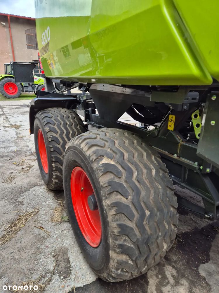 Claas 660 tys netto Claas Quadrant 4200 - 5