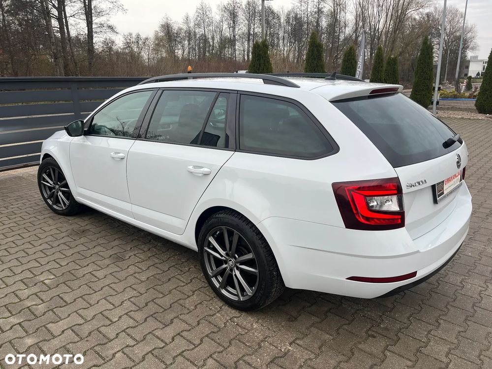Skoda Octavia 2.0 TDI DSG Sportline - 20