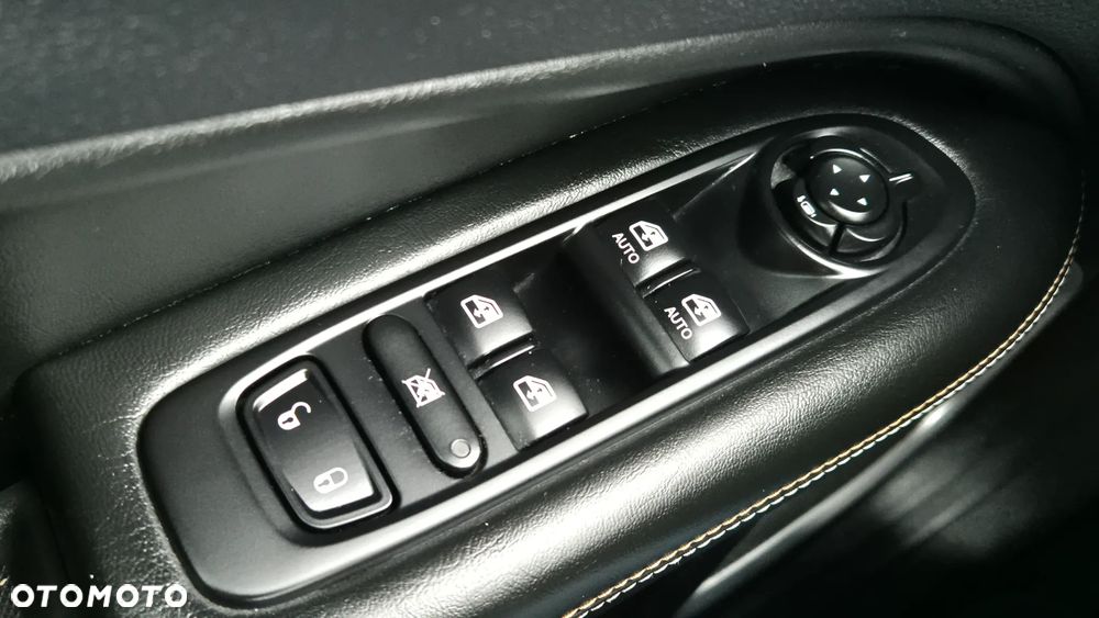Jeep Compass 2.0 MJD Night Eagle 4WD S&S - 25