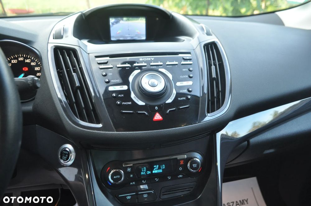 Ford Kuga 2.0 TDCi 2x4 Titanium - 20