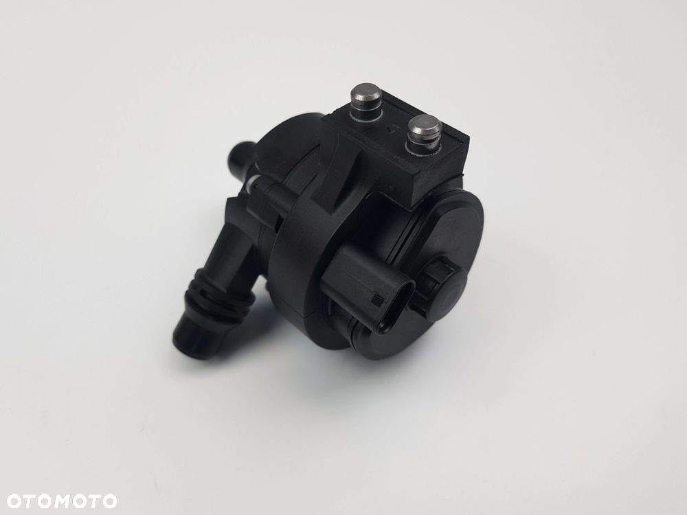 Dodatkowa Pompa Pompka wody BMW F20 F30 G20 G30 2.0 8605322 - 8