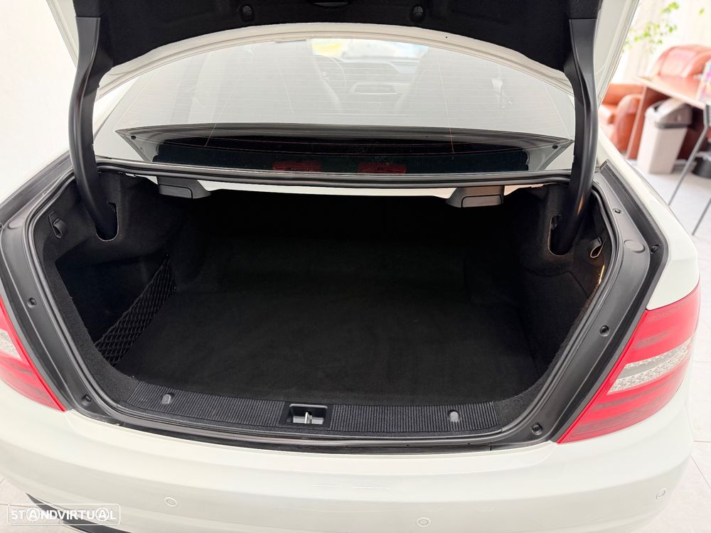 Mercedes-Benz C 220 CDI DPF (BlueEFFICIENCY) 7G-TRONIC - 21
