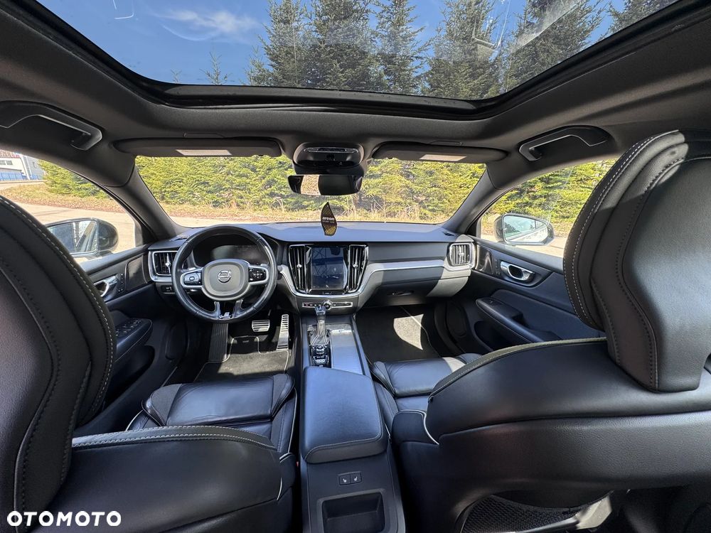 Volvo S60 T6 AWD R-Design - 17