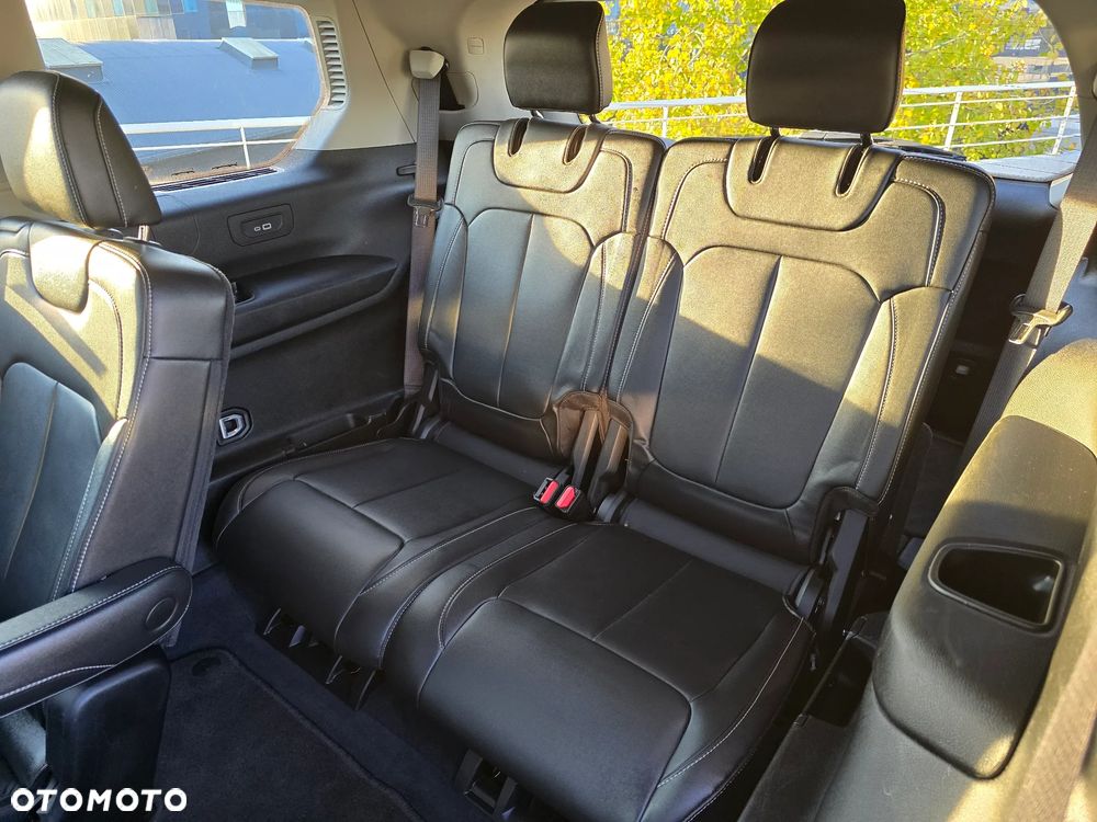 Jeep Grand Cherokee - 17