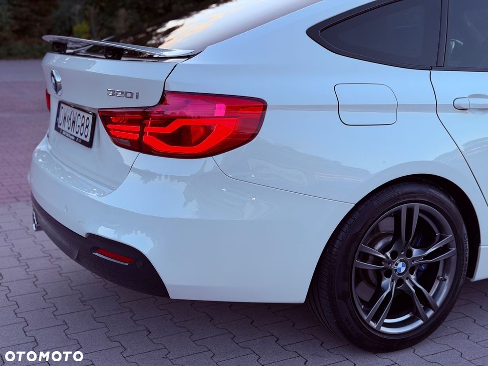 BMW 3GT 320i xDrive M Sport sport - 10