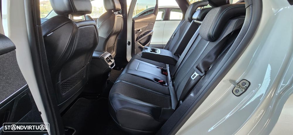 Peugeot 3008 1.6 Hybrid Allure e-EAT8 - 22