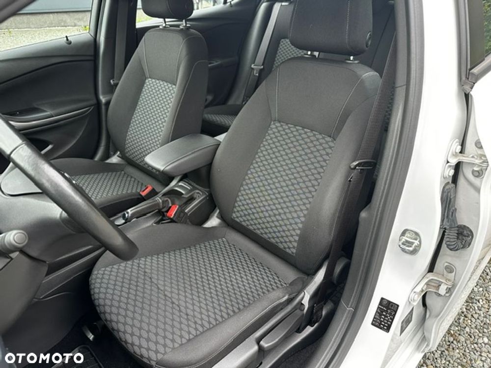 Opel Astra V 1.2 T Edition S&S - 12