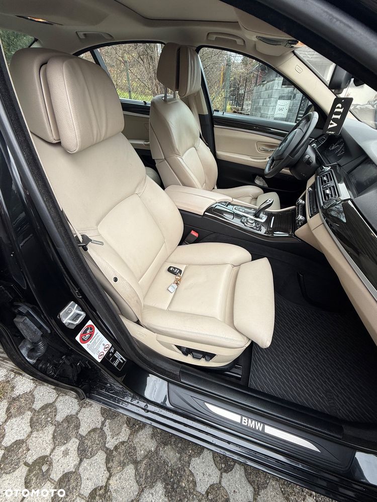 BMW Seria 5 525d xDrive - 3