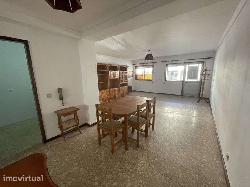 Apartamento T2 com Garagem - Grande imagem: 5/11
