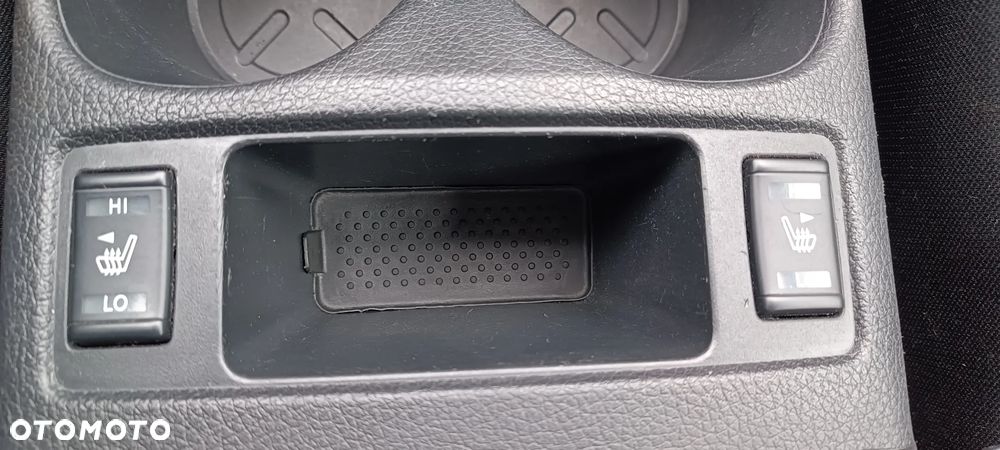 Nissan Rogue - 15
