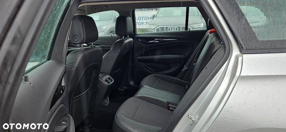 Opel Insignia - 14