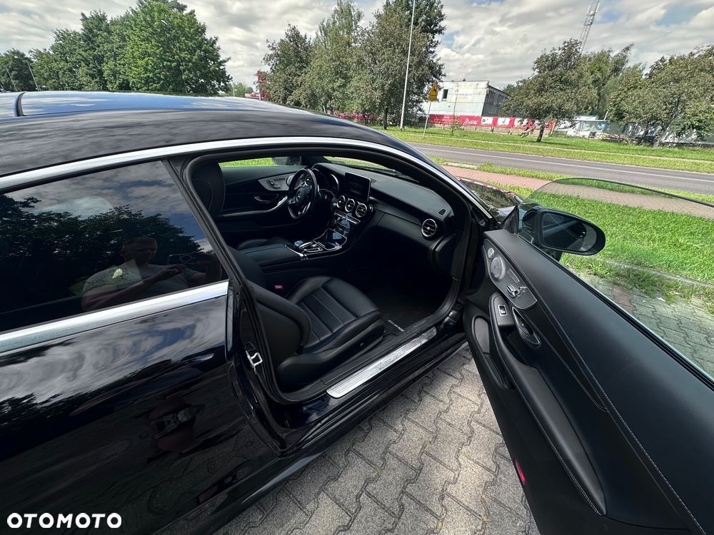 Mercedes-Benz Klasa C 300 Coupe 7G-TRONIC AMG Line - 10
