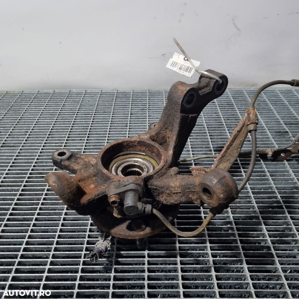 Fuzeta dreapta fata Toyota RAV 4 II 2.0 Benzina 2002 - 2006 Manuala 5 Trepte 1AZ - FE ... - 4