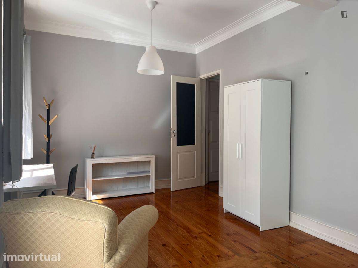 Quarto - localizado em Alameda Lisbon - Grande imagem: 5/11