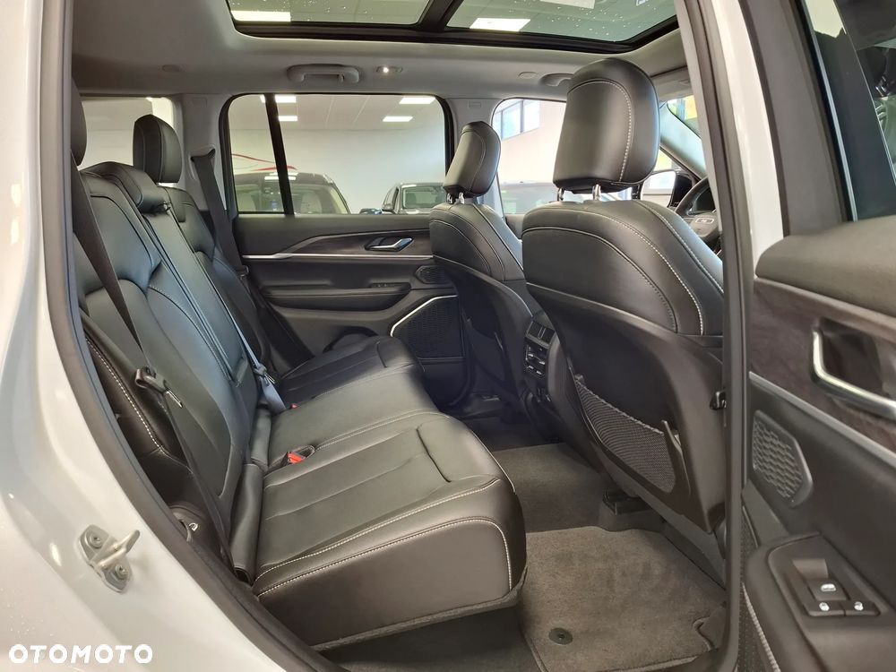Jeep Grand Cherokee - 9