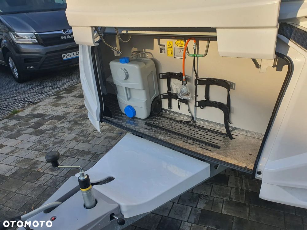 KNAUS AZUR 500 FU - 7