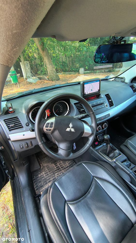 Mitsubishi Lancer 1.6 Invite - 4