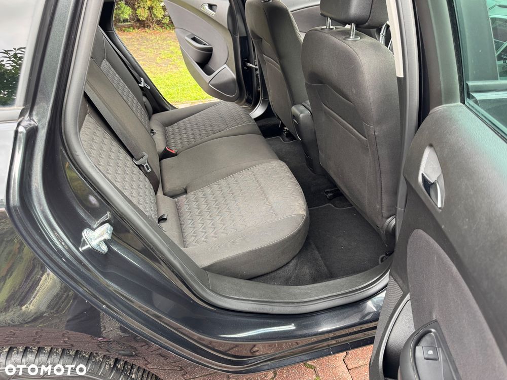 Opel Astra 1.4 Turbo Innovation - 24