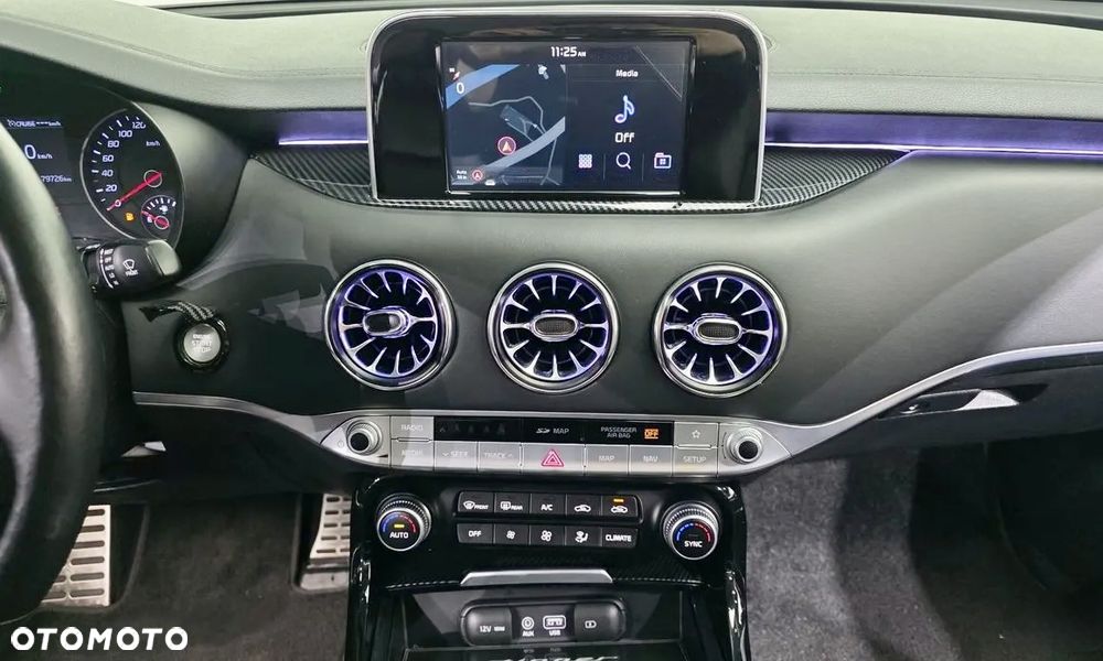 Kia Stinger - 15