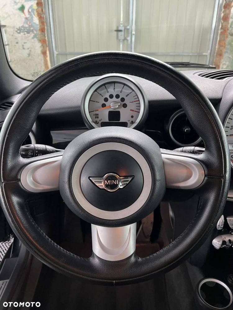 MINI ONE - 10