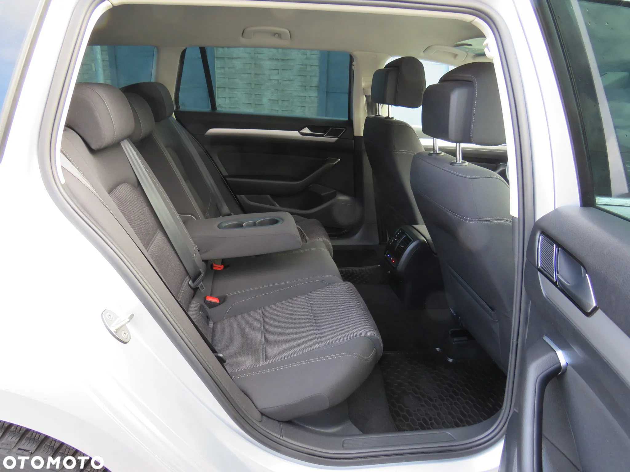 Volkswagen Passat 2.0 TDI BMT Comfortline - 34