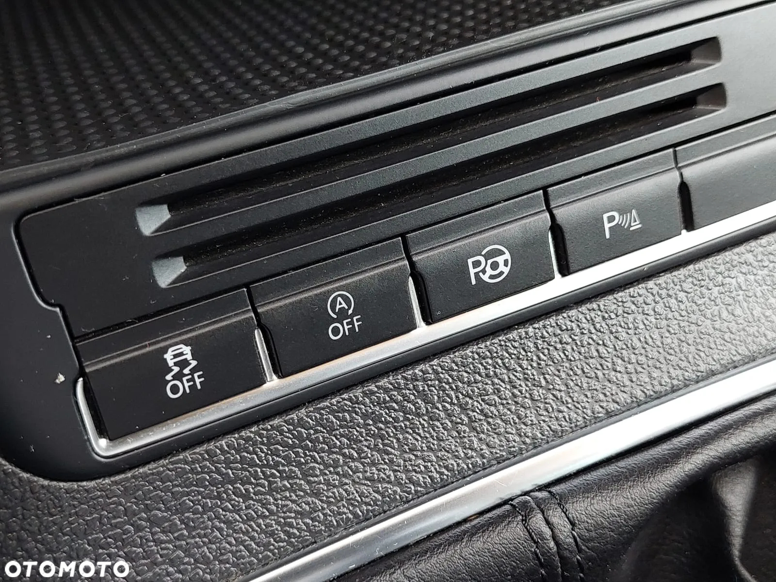 Volkswagen Tiguan 1.4 TSI Sport&Style - 35