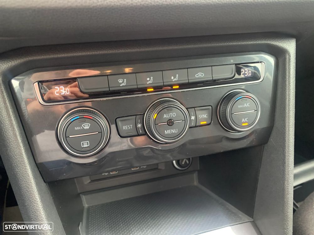 VW Tiguan Allspace 2.0 TDI Confortline DSG - 39