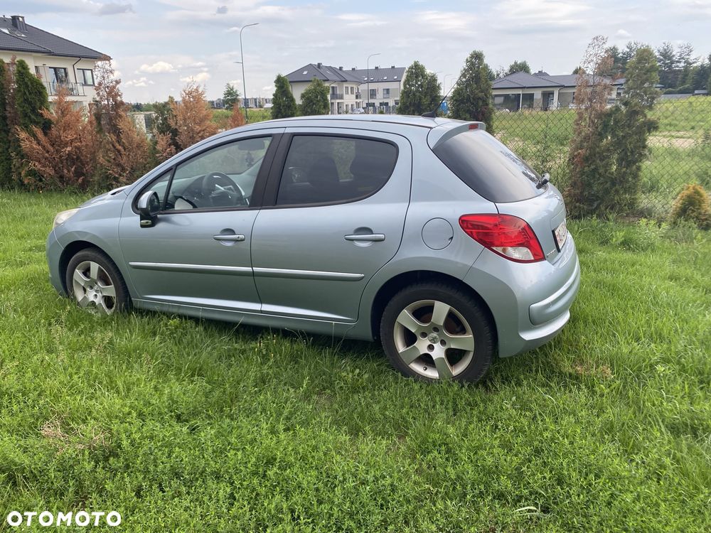 Peugeot 207 - 2