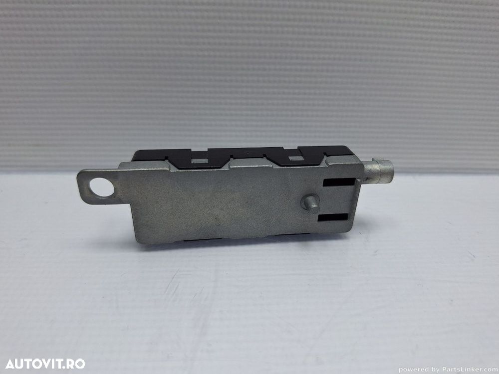 Amplificator antena VOLKSWAGEN PASSAT Variant (3C5) [ 2005 - 2011 ] TDI (CBDC) 81KW|110HP OEM 3C9035552 - 2