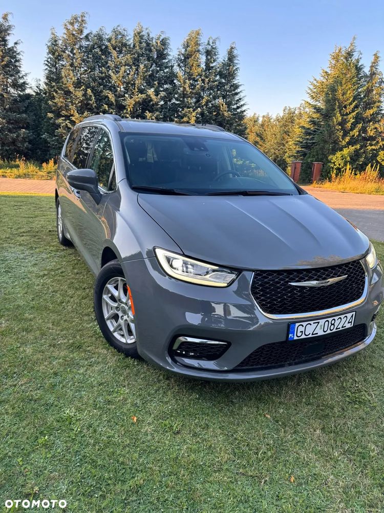 Chrysler Pacifica - 2