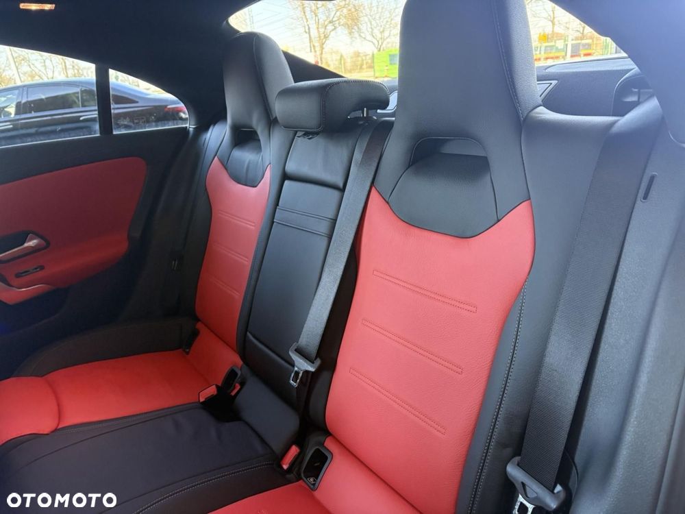 Mercedes-Benz CLA - 9
