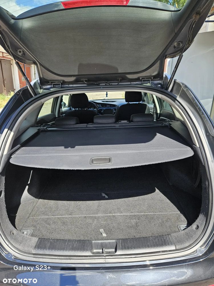 Kia Ceed 1.6 GDI Dream Team Edition - 12
