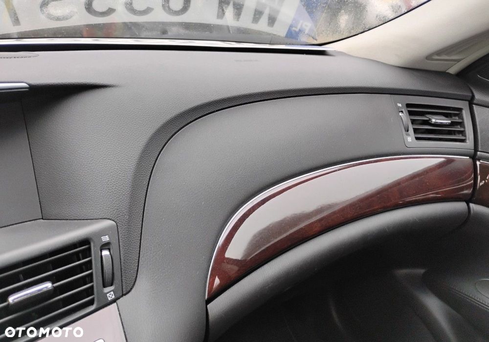 Infiniti Q70 - 21