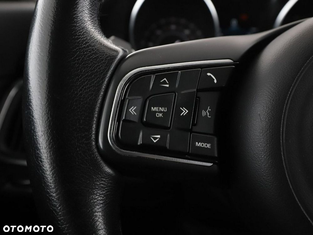 Jaguar E-Pace P200 AWD S - 32