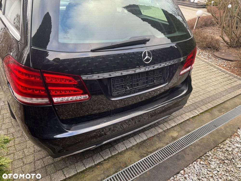 Mercedes E Klasa W212 2,2 CDI LIFT tył kompletny 197 - 3