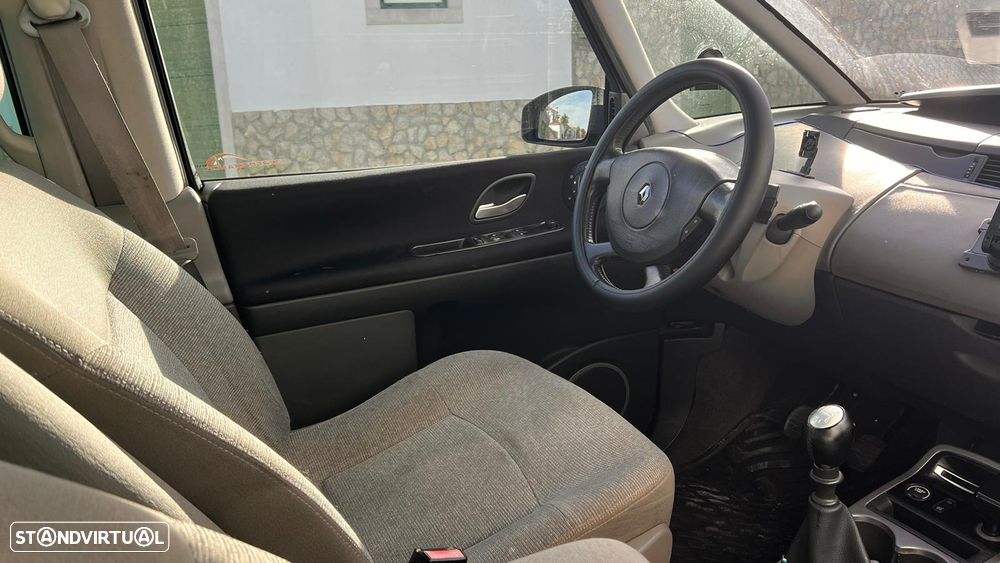 Renault Grand Espace 2.2 dCi Expression - 23