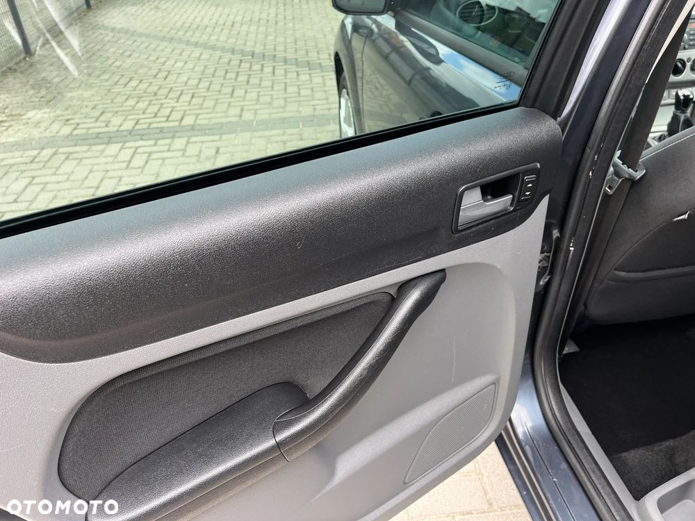 Ford Focus 1.6 TDCi Titanium - 16