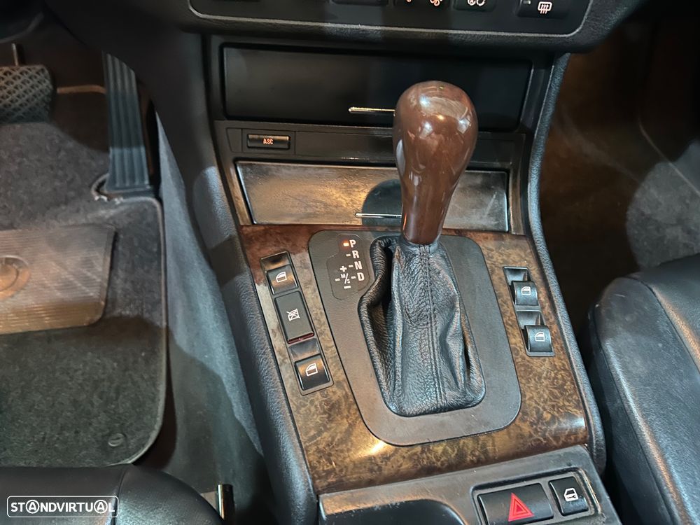 BMW 330 dA - 18