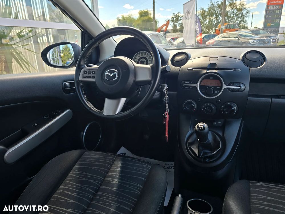 Mazda 2 - 17