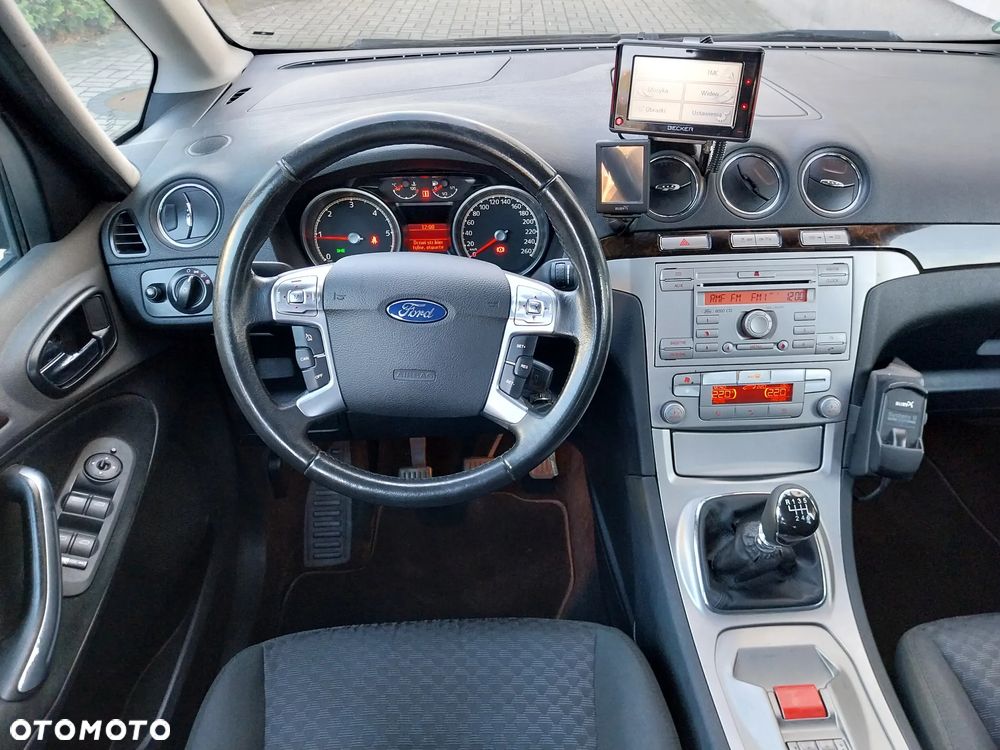 Ford Galaxy 2.0 TDCi Ghia - 27