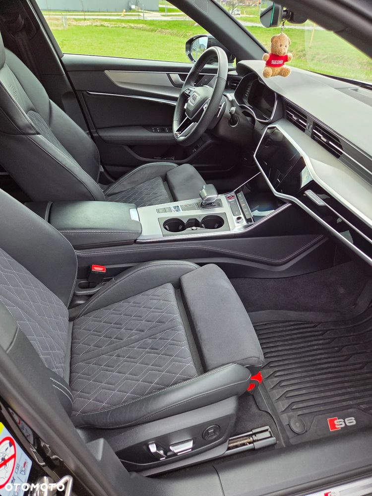 Audi S6 Avant - 23