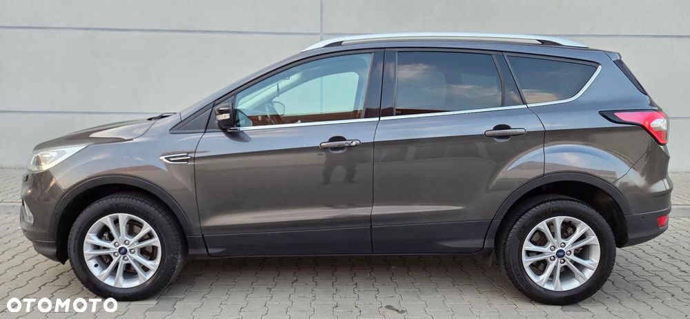 Ford Kuga 1.5 EcoBoost 2x4 Titanium - 2