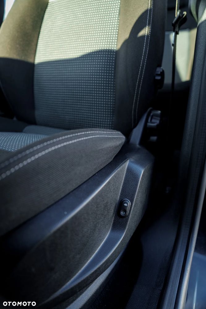Ford Galaxy - 20