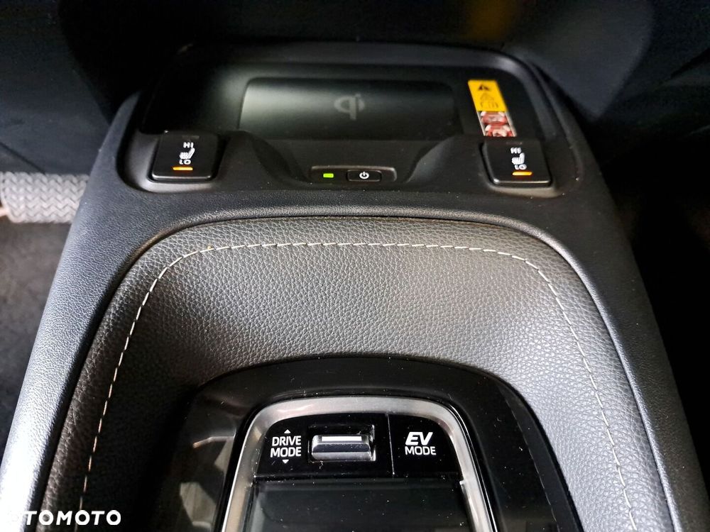 Toyota Corolla 1.8 Hybrid Style - 28