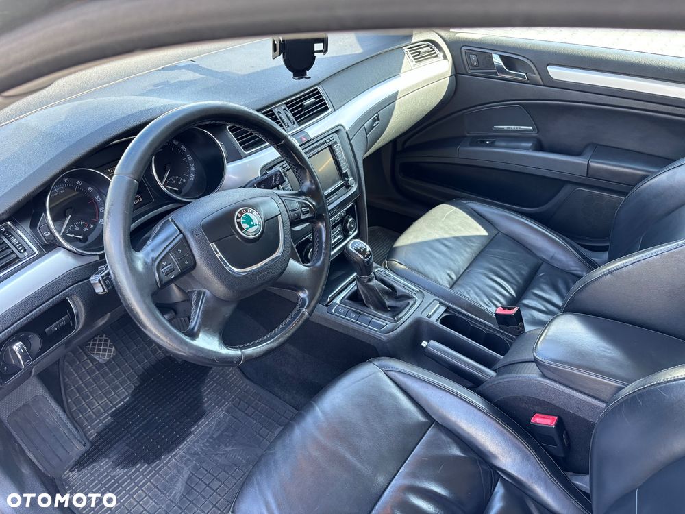 Skoda Superb 2.0 TDI 4x4 Ambition - 19
