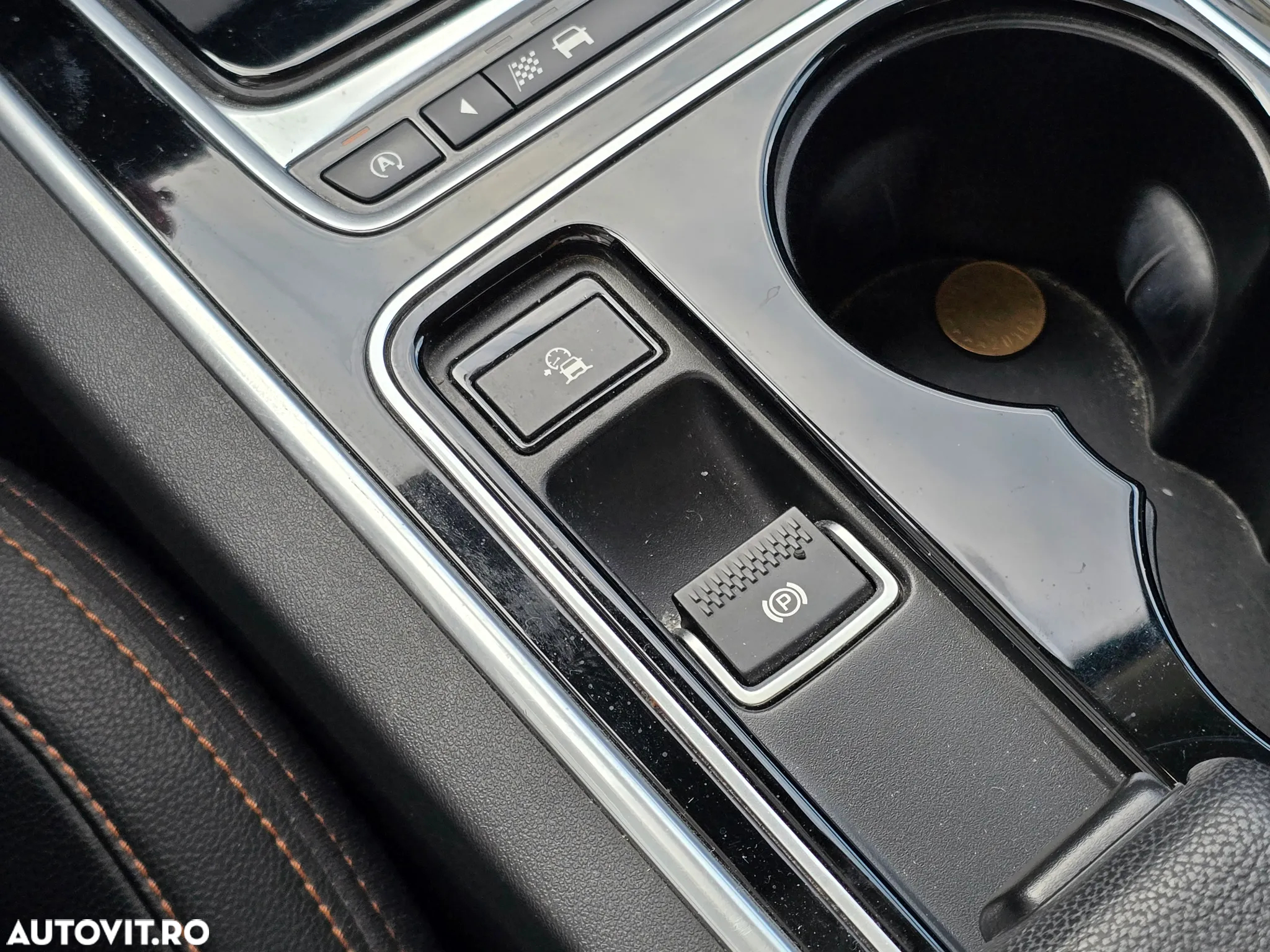Jaguar XE - 30