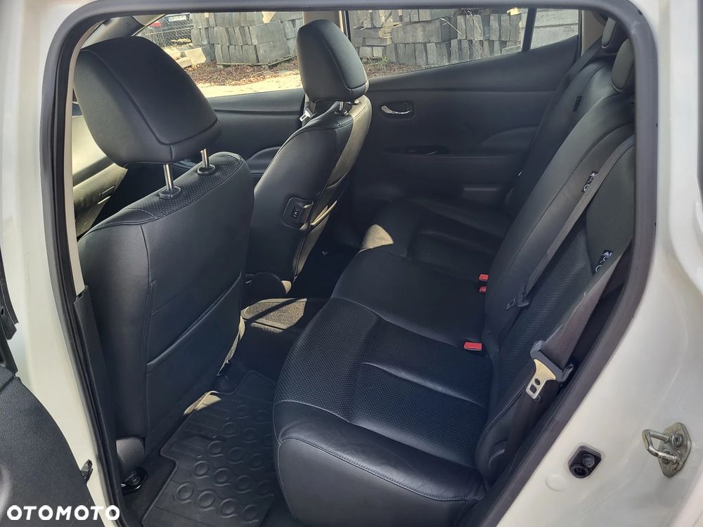 Nissan Leaf 30 kWh (mit Batterie) Tekna - 11