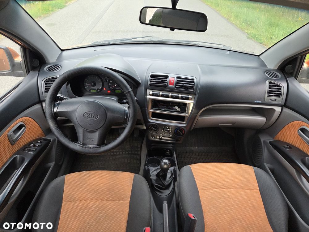 Kia Picanto - 8