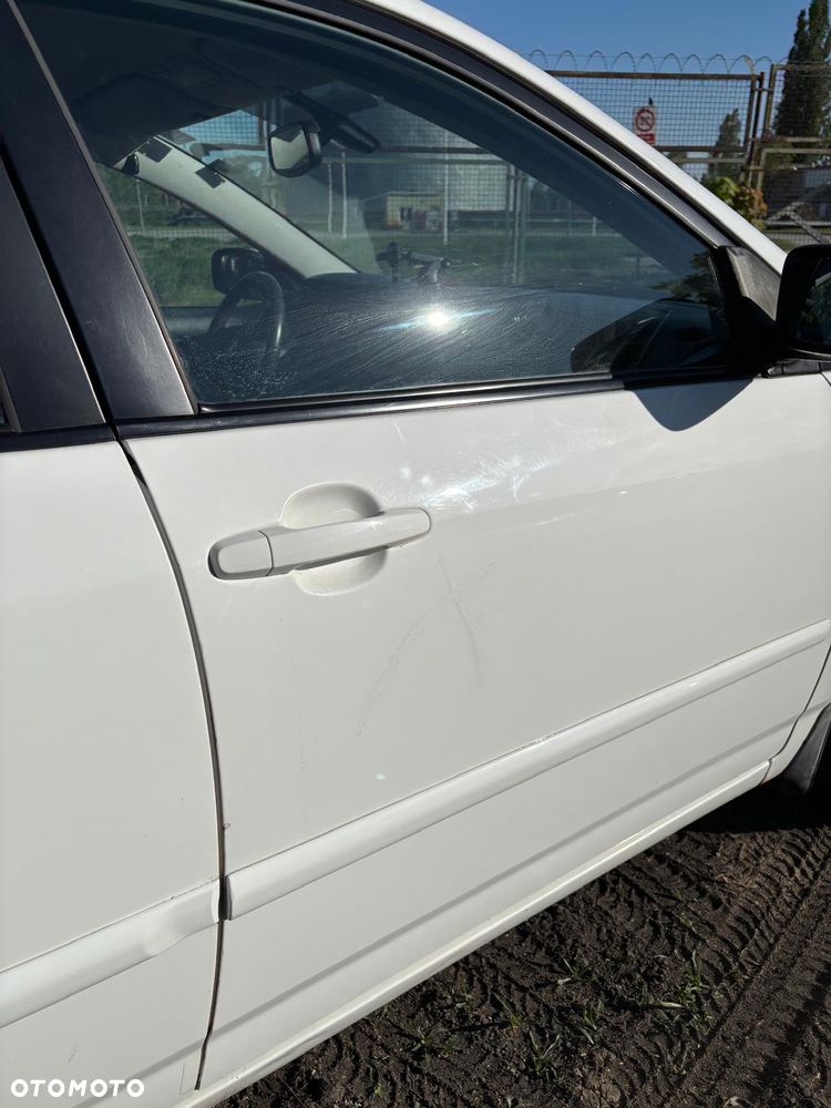 Toyota Corolla 1.4 D-4D Sol - 32